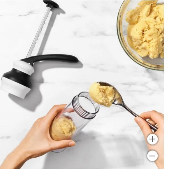 OXO SoftWorks Cookie Press with 18 Cookie Disks NIB - Picture 5 of 7